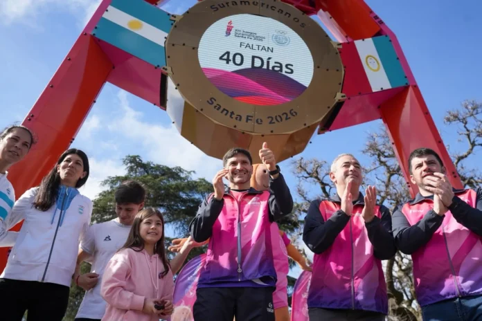 pullaro-cuenta-regresiva-juegos-suramericanos-santa-fe-2026 El gobernador Maximiliano Pullaro en Rosario, luego de encender el reloj que inicia la cuenta regresiva para los Juegos Suramericanos 2026.