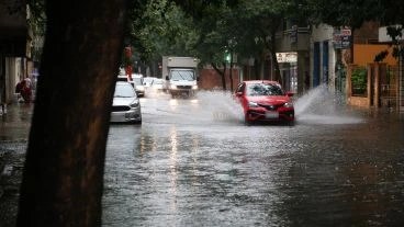 alerta-naranja-tormentas-rosario-100-milimetros-granizo Tormenta en Rosario durante la alerta naranja por lluvias intensas, granizo y ráfagas del 22 de octubre