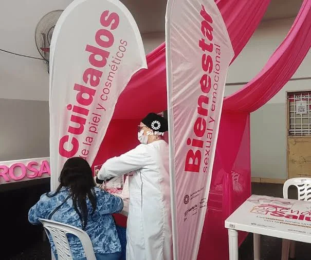 Expo Rosa en la ciudad de Santa Fe: el hospital Mira y López entrega turnos para mamografías