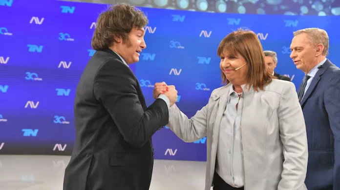 patricia-bullrich-milei-cruzo-un-limite-con-periodistas La senadora Patricia Bullrich, jefa del bloque de La Libertad Avanza, tras sus críticas a Javier Milei
