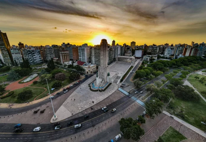 que-hacer-en-rosario-monumento-islas Monumento a la Bandera y las islas del Paraná, dos de los lugares para recorrer en Rosario