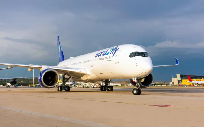 vuelo-rosario-madrid-precios-horarios-dias Avión Airbus A350 de World2fly en la pista, la aeronave del vuelo directo entre Rosario y Madrid